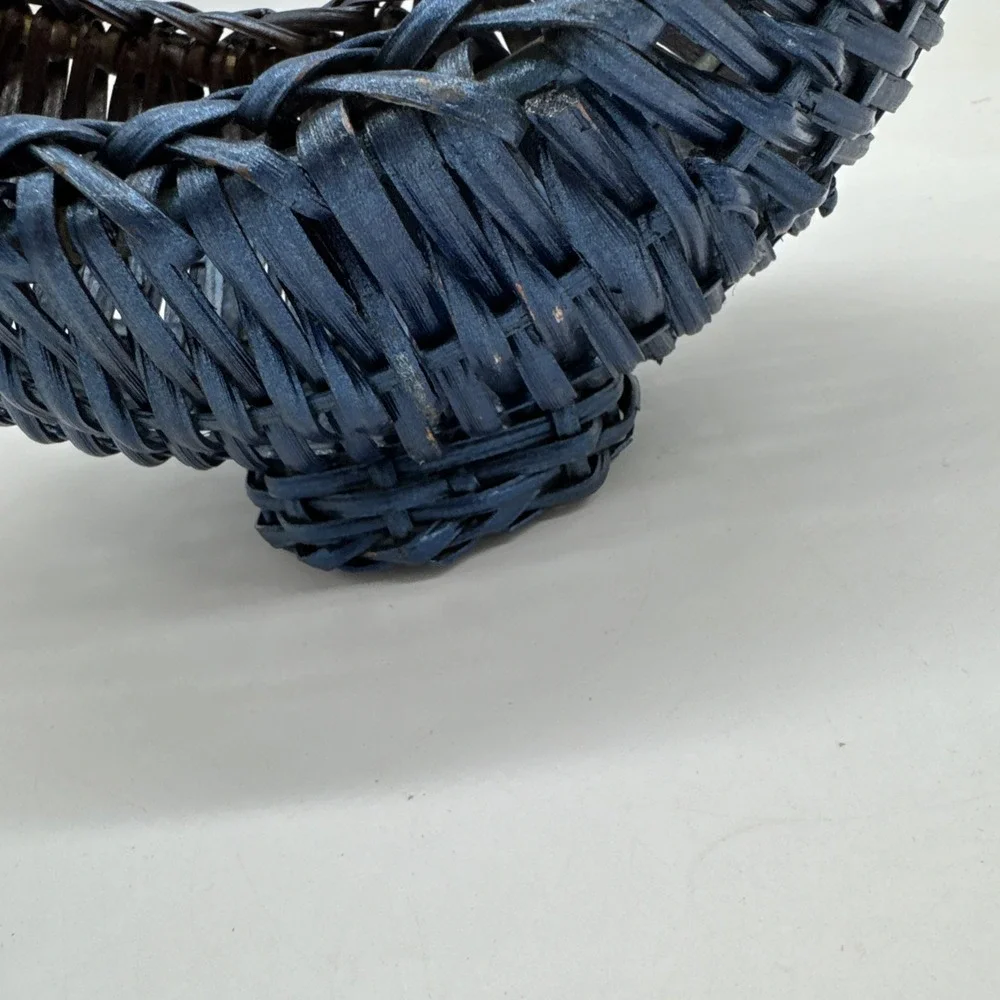 Vintage Blue Duck Bird Wicker Basket with handle 13.5